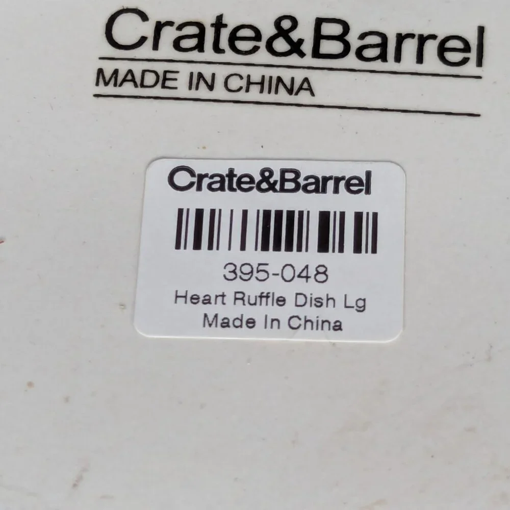 Crate & Barrel Valentines Day Red & White Heart Ruffle Dish Large 395-048 NWT